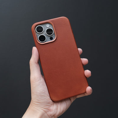 Bare Skin Case for iPhone 15 Pro - Full-Grain Leather Case with MagSafe for iPhone 15 Pro - Cinnamon - in Hand
