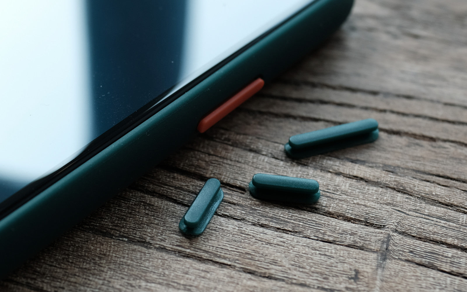 Bare Armour - Minimalist Shock Resistant Case for iPhone 11 Pro and 11 Pro Max - Extra Colour-Matched Buttons