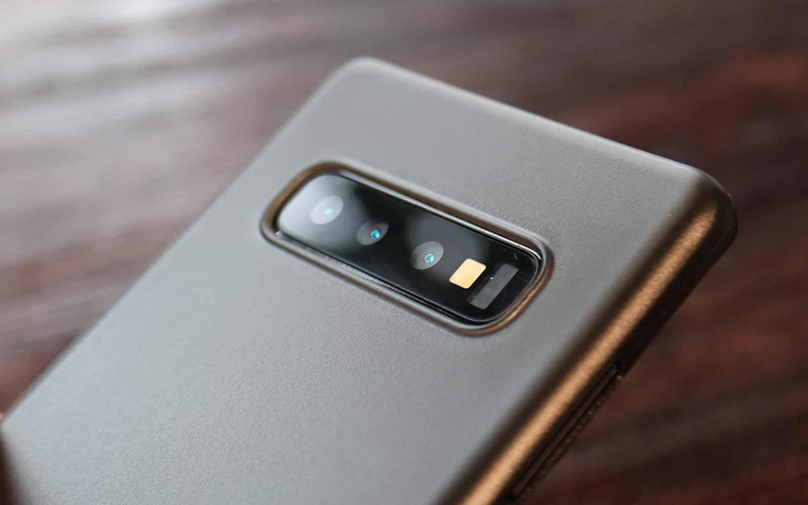 Bare Naked Ultra Thin Case for Samsung Galaxy S10 and S10 Plus - Camera Lip